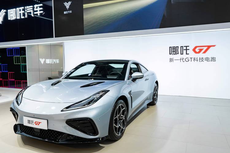 惠州惠东县蓝创海企业管理咨询哪吒汽车在智能汽车领域的表现，领途汽车在新能源汽车市场中的影响力